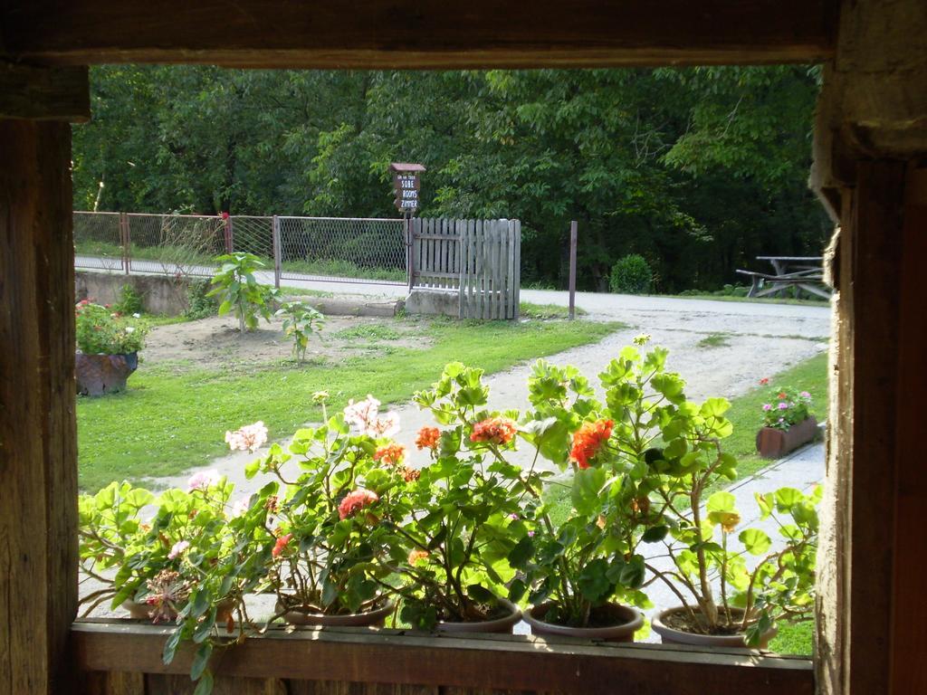 Apartments Iza Na Trem Čigoč Dış mekan fotoğraf